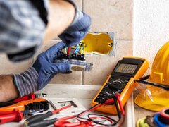 KIV Electro Systems - Servicii complete instalatii electrice si securitate